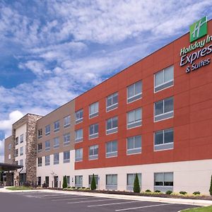 Holiday Inn Express & Suites Farmville, An Ihg Hotel